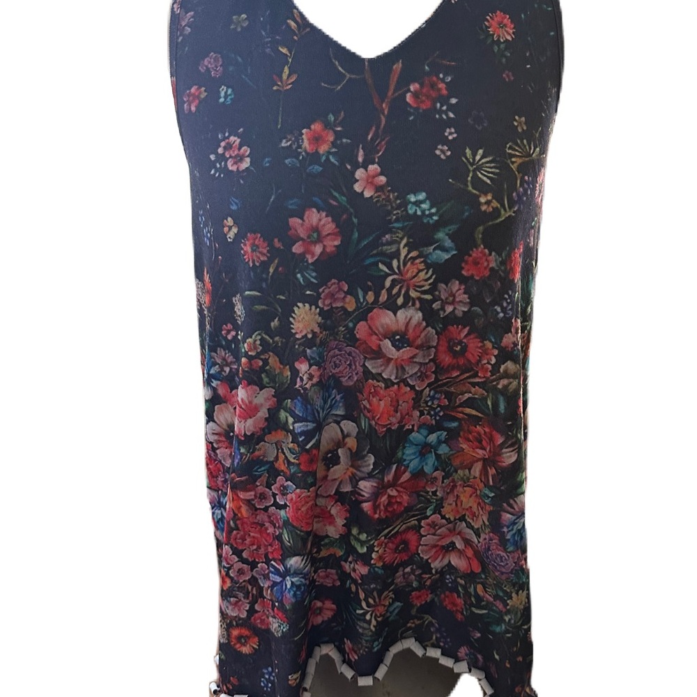MISSLOOK Women’s Sleeveless Navy Blue Top With Floral Print and Fringe Bottom.L